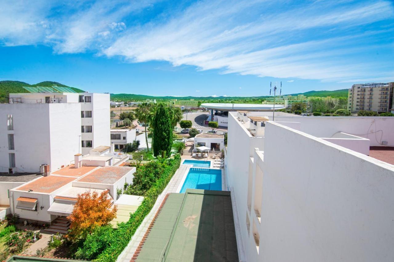 Hotel Tarba Сан-Антонио-Абад Экстерьер фото