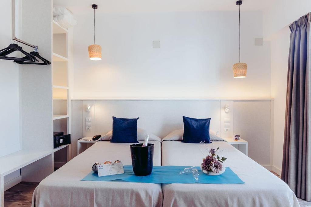 Hotel Tarba Сан-Антонио-Абад Экстерьер фото